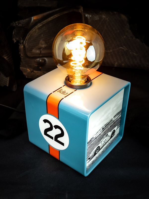 Kiu Style Gulf Cube Lamp