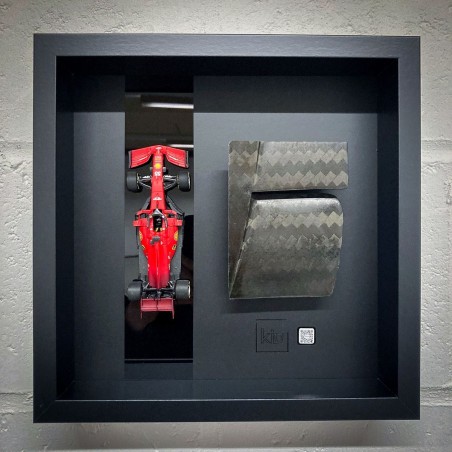 Carlos Sainz Jr 4 F1 Miniatura y Cuadro de Carbono